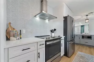 1401 N Lake Ct, West Palm Beach, FL 33406 - Photo 13