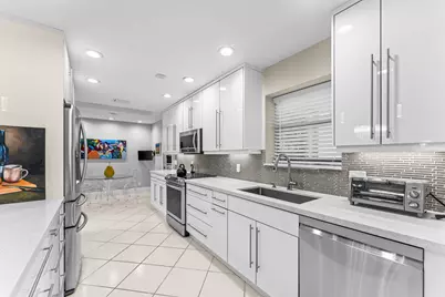 37 Clubhouse Lane, Boynton Beach, FL 33436 - Photo 15