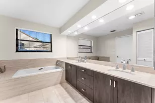 37 Clubhouse Ln, Boynton Beach, FL 33436 - Photo 25