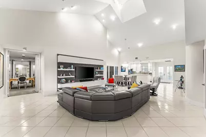 37 Clubhouse Lane, Boynton Beach, FL 33436 - Photo 13