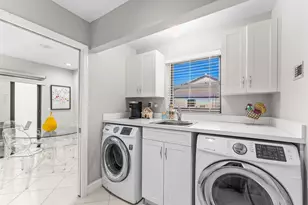 37 Clubhouse Ln, Boynton Beach, FL 33436 - Photo 19