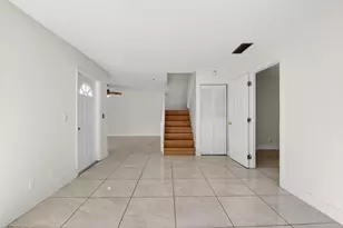 136 Woodland Rd, Palm Springs, FL 33461 - Photo 5