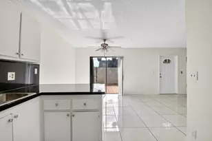 136 Woodland Rd, Palm Springs, FL 33461 - Photo 9