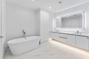 220 Lake Shore Dr, Lake Park, FL 33403 - Photo 23