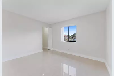 537 Shady Pine Way, Greenacres, FL 33415 - Photo 17