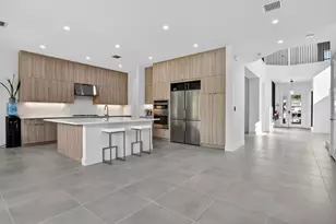 8366 Essex Country Clb Dr, Boca Raton, FL 33434 - Photo 13