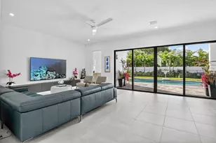 8366 Essex Country Clb Dr, Boca Raton, FL 33434 - Photo 17