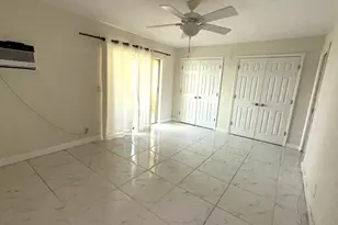 42 Sussex B, West Palm Beach, FL 33417 - Photo 7