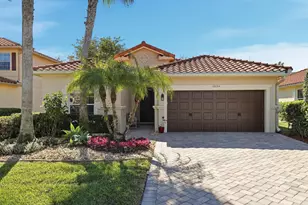 10684 Ivanhoe Ln, Wellington, FL 33414 - Photo 3