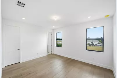 10140 Royal Ascot Avenue, Lake Worth, FL 33449 - Photo 13