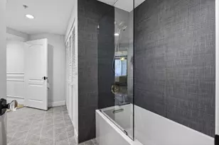 100 Uno Lago Dr, North Palm Beach, FL 33408 - Photo 13