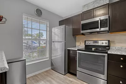 553 Covered Bridge Boulevard, Lake Worth, FL 33467 - Photo 9