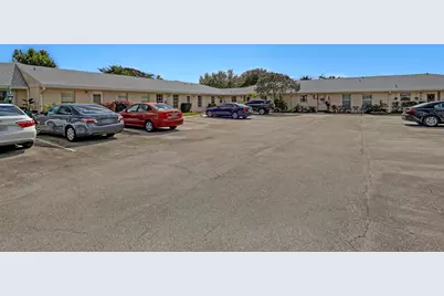 553 Covered Bridge Boulevard, Lake Worth, FL 33467 - Photo 3