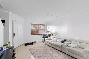 5909 SW 36th Ct, Davie, FL 33314 - Photo 5