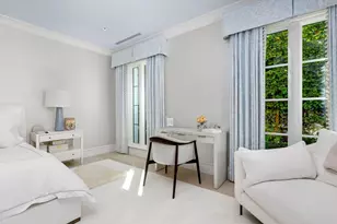 208 Sandpiper Dr, Palm Beach, FL 33480 - Photo 39