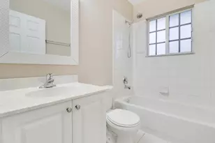 4170 Napoli Lake Dr, Riviera Beach, FL 33410 - Photo 23