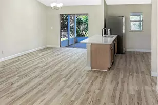 117 SW Glenwood Dr, Port Saint Lucie, FL 34984 - Photo 9