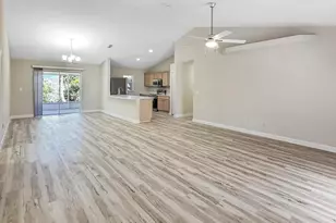 117 SW Glenwood Dr, Port Saint Lucie, FL 34984 - Photo 9