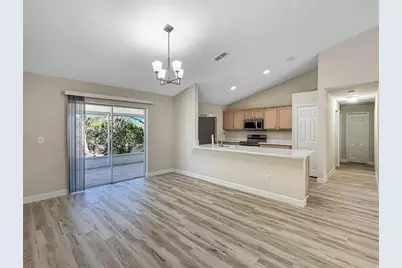 117 SW Glenwood Drive, Port Saint Lucie, FL 34984 - Photo 11