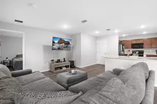 417 SE Seahouse Dr, Port Saint Lucie, FL 34983 - Photo 9