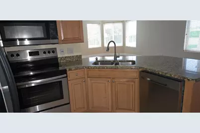 815 W Boynton Beach Boulevard #5-206, Boynton Beach, FL 33426 - Photo 9