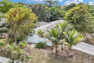 702 Sunset Dr, Lake Worth Beach, FL 33461 - Photo 3