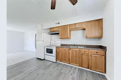 694 Michigan Court #3, Saint Cloud, FL 34769 - Photo 7