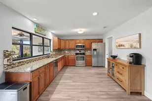 2033 SE Allamanda Dr, Port Saint Lucie, FL 34952 - Photo 11