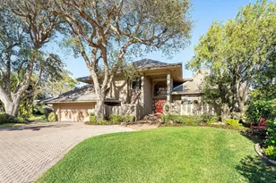 4 Sutherland Ct, Palm Beach Gardens, FL 33418 - Photo 5