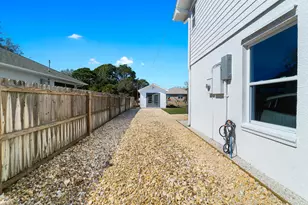 919 Landsdowne Dr, Sebastian, FL 32958 - Photo 49