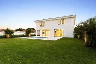 261 NW 8th St, Boca Raton, FL 33432 - Photo 49