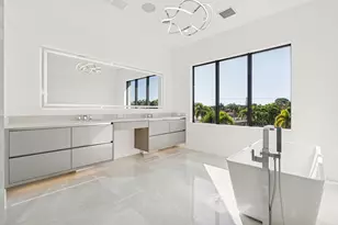 261 NW 8th St, Boca Raton, FL 33432 - Photo 19