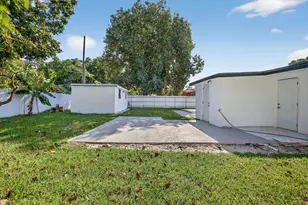 13685 NW 3rd Ave, Miami, FL 33168 - Photo 39