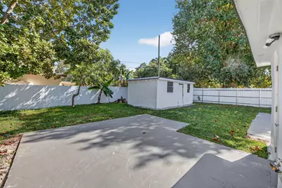 13685 NW 3rd Avenue, Miami, FL 33168 - Photo 33