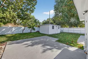 13685 NW 3rd Ave, Miami, FL 33168 - Photo 33