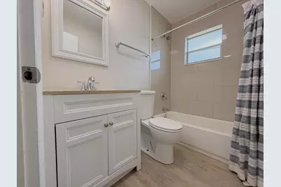 9241 Silverthorne Drive, West Palm Beach, FL 33403 - Photo 3