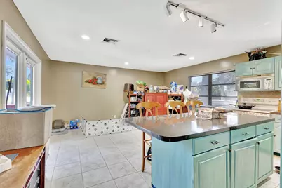 550 Skylake Drive, West Palm Beach, FL 33415 - Photo 37