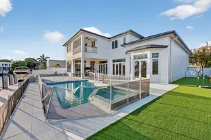 724 NE 36th St, Boca Raton, FL 33431 - Photo 7