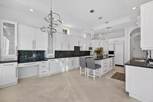 724 NE 36th St, Boca Raton, FL 33431 - Photo 23