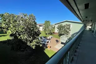 66 Easthampton C, West Palm Beach, FL 33417 - Photo 3