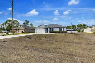 742 NW Bayshore Boulevard, Port Saint Lucie, FL 34983 - Photo 3