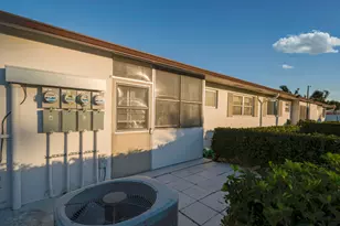 2835 Crosley Dr E, West Palm Beach, FL 33415 - Photo 21