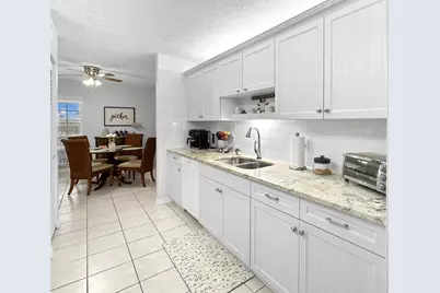 720 Lake Orchid Circle #102, Vero Beach, FL 32962 - Photo 7