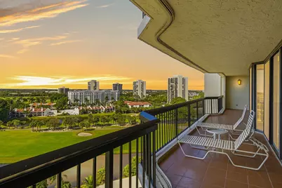 1900 Consulate Place #1005, West Palm Beach, FL 33401 - Photo 3