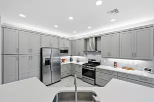 11862 SW Bristol Bay Dr, Port Saint Lucie, FL 34987 - Photo 9