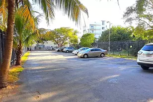 453 SW 2nd St, Miami, FL 33130 - Photo 15