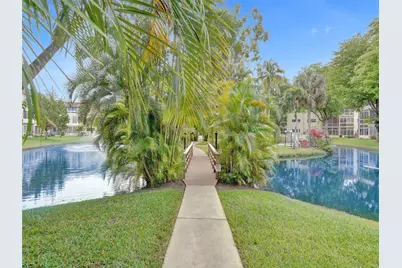 5111 W Oakland Park Boulevard #105, Lauderdale Lakes, FL 33313 - Photo 17