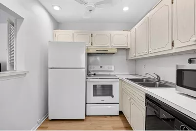 480 Horizons #205, Boynton Beach, FL 33435 - Photo 3