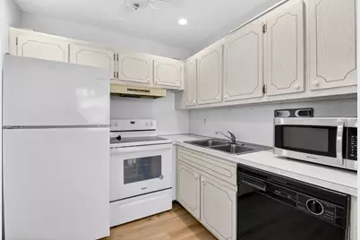 480 Horizon W #205, Boynton Beach, FL 33435 - Photo 9