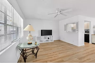 480 W Boynton Beach Boulevard #205, Boynton Beach, FL 33435 - Photo 9